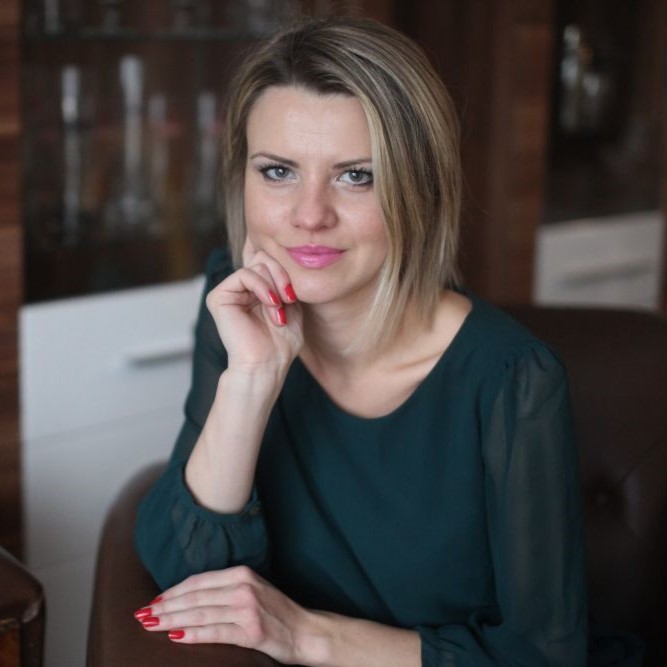 Magdalena Urbanek-Hudziak psycholożka wspierająca osoby dorosłe w kryzysach osobistych i zawodowych w Katowicach